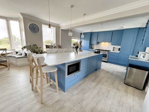 Photo 9- click for photo gallery